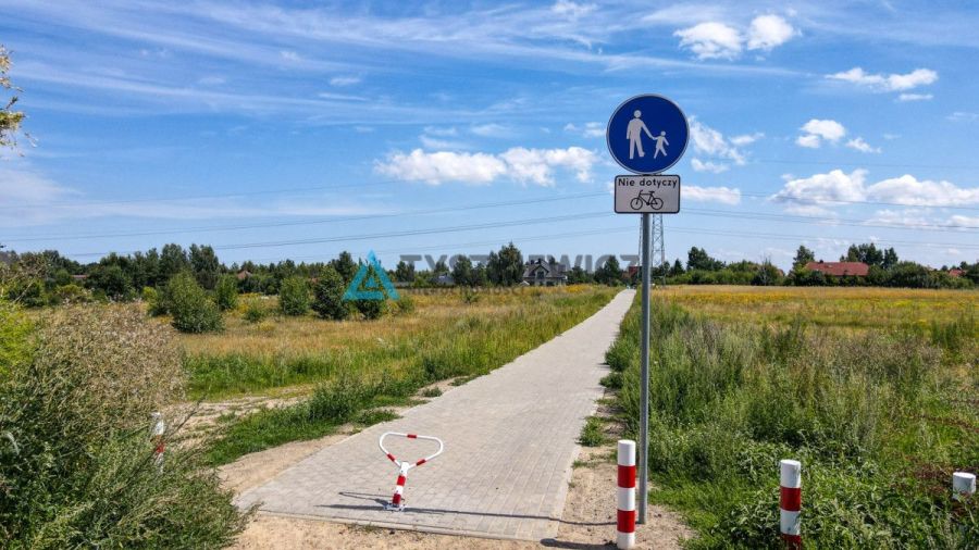 Działka przy ul. Gryfitów w Baninie: zdjecie 99221701