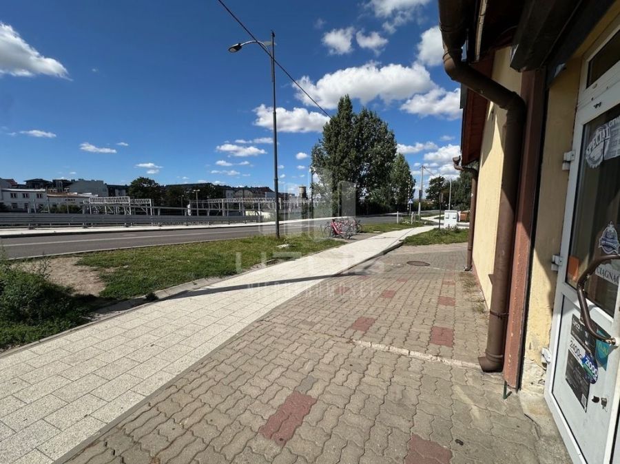 Budynek handlowo-usługowy koło dworca PKP Tczew: zdjecie 99249838