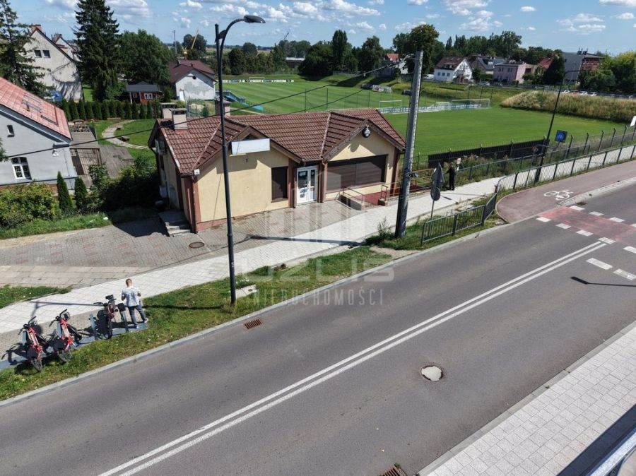 Budynek handlowo-usługowy koło dworca PKP Tczew: zdjecie 99249813