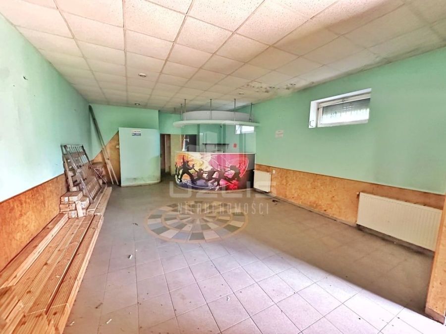 Budynek handlowo-usługowy koło dworca PKP Tczew: zdjecie 99260990