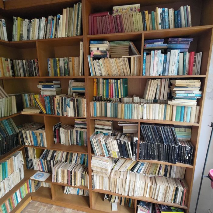 Biblioteczka, ksiazki ok 2000szt