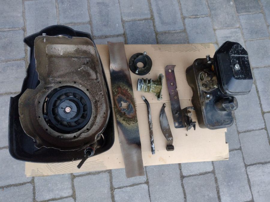 Kosiarka Viking MB415 - uszkodzona: zdjecie 99259659