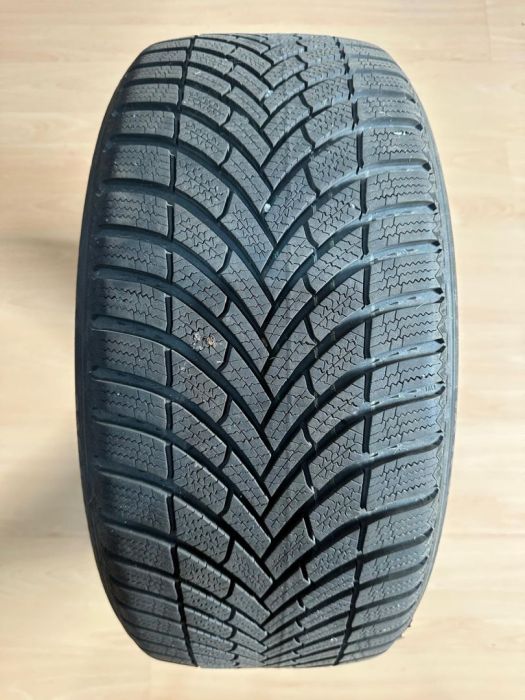Opony zimowe rozmiar 235/40 R 19 V XL: zdjecie 99260639