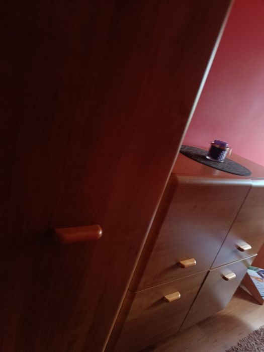 Szafa na ubrania do małego pokoju: zdjecie 99270538