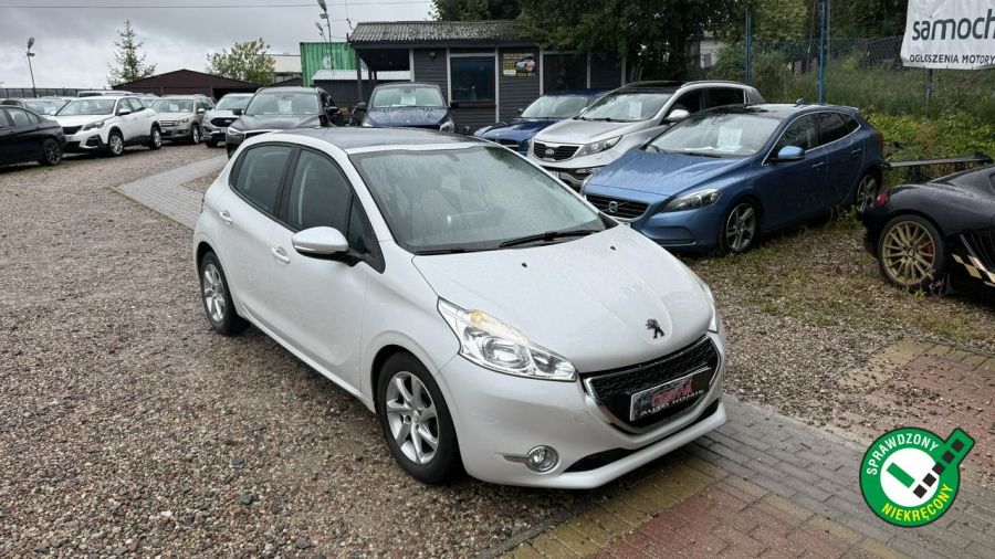 Peugeot 208