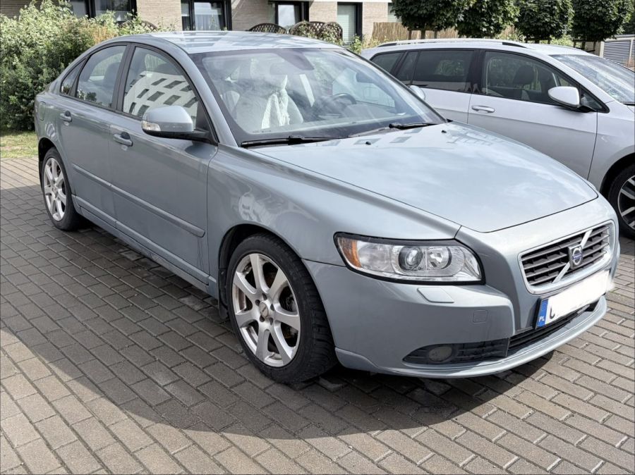 Volvo S40