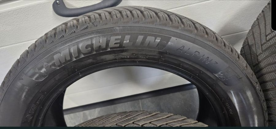 Opony zimowe Michelin Alpin7  rozmiar 215/55 R17 - 2 sezonowe: zdjecie 99284573
