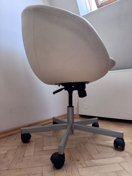 Fotel obrotowy Ikea Skruvsta (biały): zdjecie 99285266