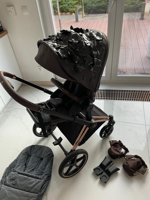 newest uppababy stroller Vista V3 Model_Frog Canopy the reimagined UPPAbaby Vista Colour:Violac Purple Maxi Cosi Donna Cosy