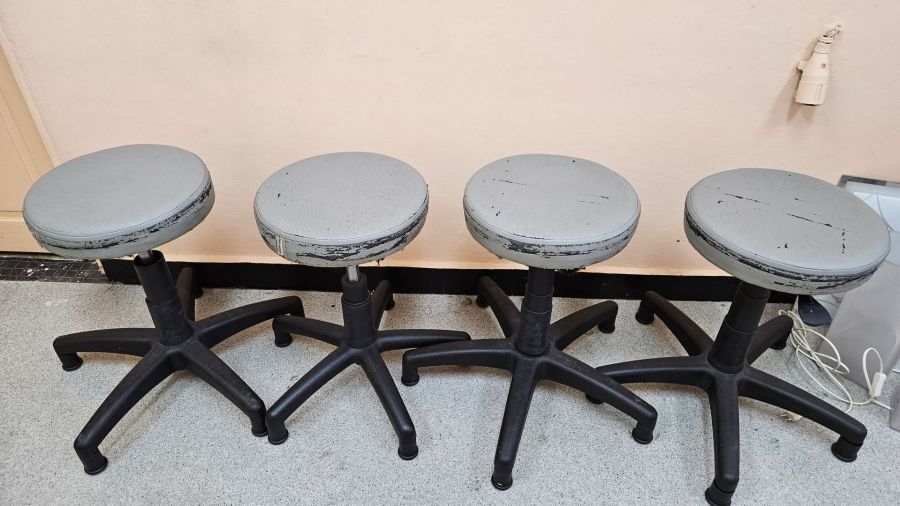 Taborety kosmetyczne, używane, sprawne: zdjecie 99299363