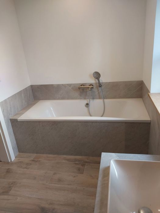 Wykończenia wnętrz| Sufity podwieszane | Płytki | Malowanie: zdjecie 99437278