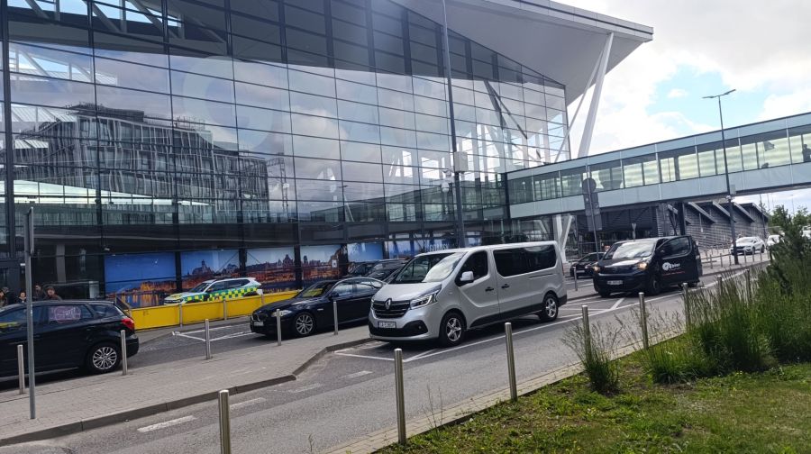 Transport osób niepełnosprawnych na wózkach, transfery lotniskowe: zdjecie 99340860
