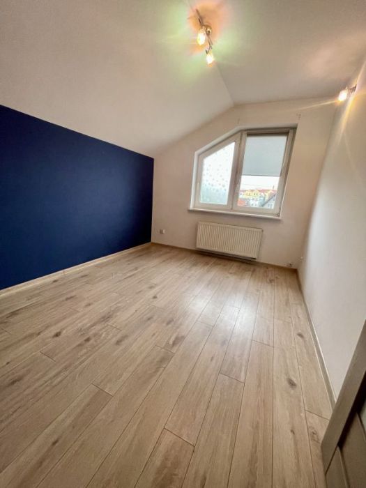 Dom z 3 mieszkaniami oraz 3 garażami, pow. 380 m2: zdjecie 99350645