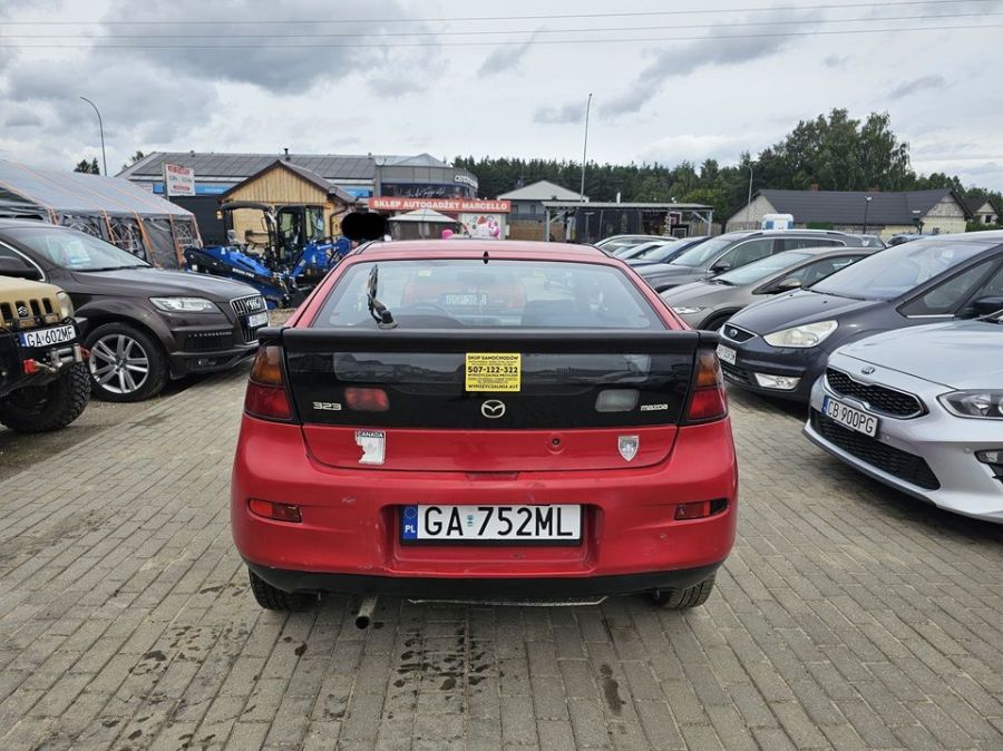 Mazda 323
