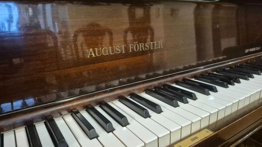 Pianino August Förster - używane, stan dobry: zdjecie 99365362