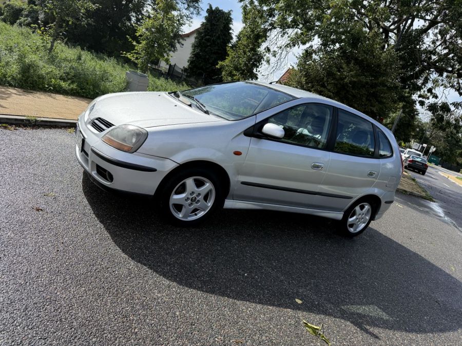Nissan Almera