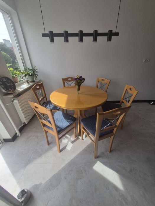 Drewniany stół i krzesła do jadalni: zdjecie 99373599