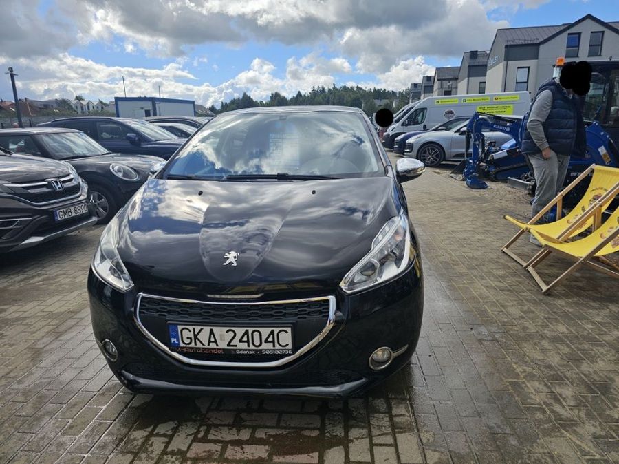 Peugeot 208