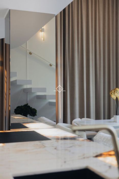 widok na Motławę sufity 4,7 m loft premium: zdjecie 99380872