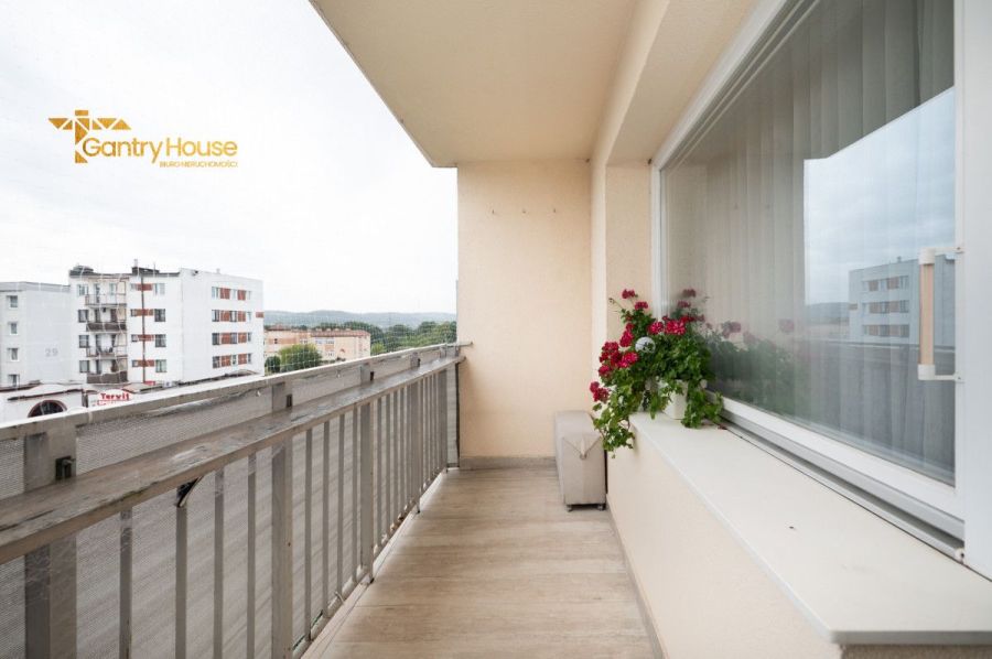 3 pokoje z dużym balkonem i piwnicą 5 m&sup2;: zdjecie 99382708