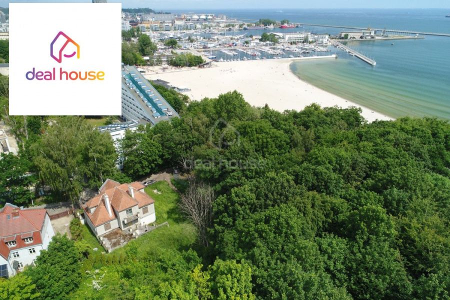 Dom przy plaży w dostojnej części Gdyni.
