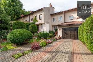 Dom w zabudowie szeregowej z garażem i ogrodem!: zdjecie 66530939