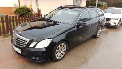 Mercedes-Benz E 220