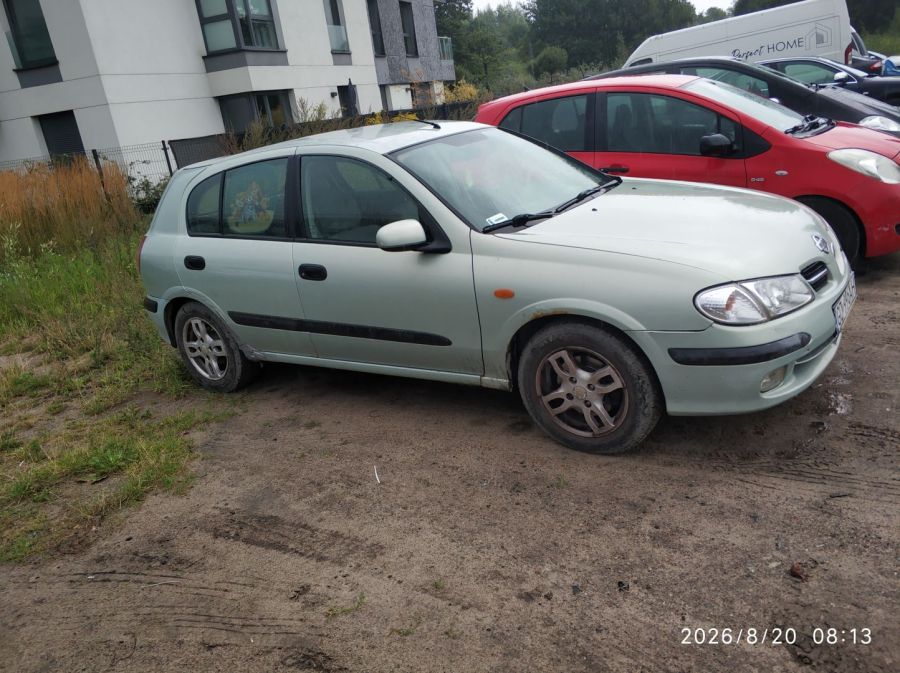 Nissan Almera