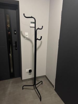 Wieszak metalowy czarny na ubrania do przedpokoju lub biura: zdjecie 66537645