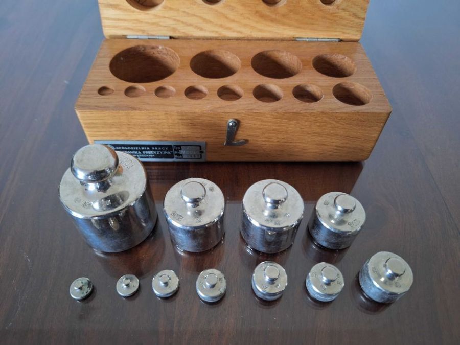 Zestaw 11 odważników w drewnianym etui Vintage Mechanika Precyzyjna: zdjecie 99460106