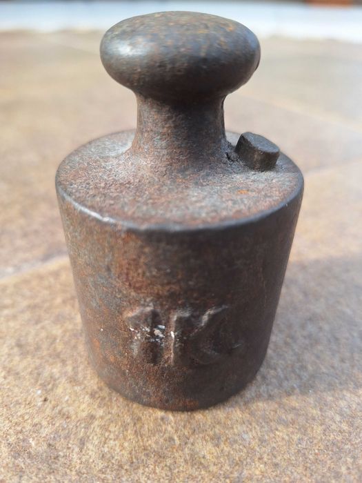 Stary odważnik do wagi ciężarek żeliwny 1 kg vintage: zdjecie 99460190