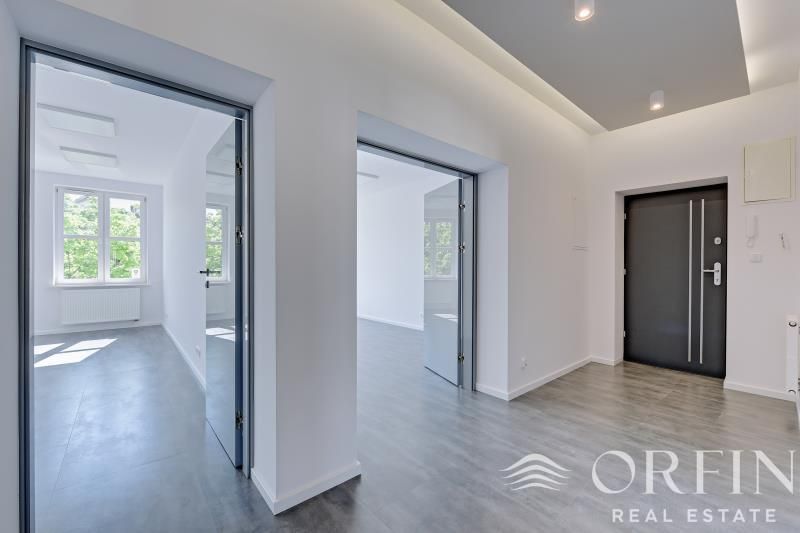 Lokal biurowy-Gdynia Centrum-90 m2-5700 zł, wysoki