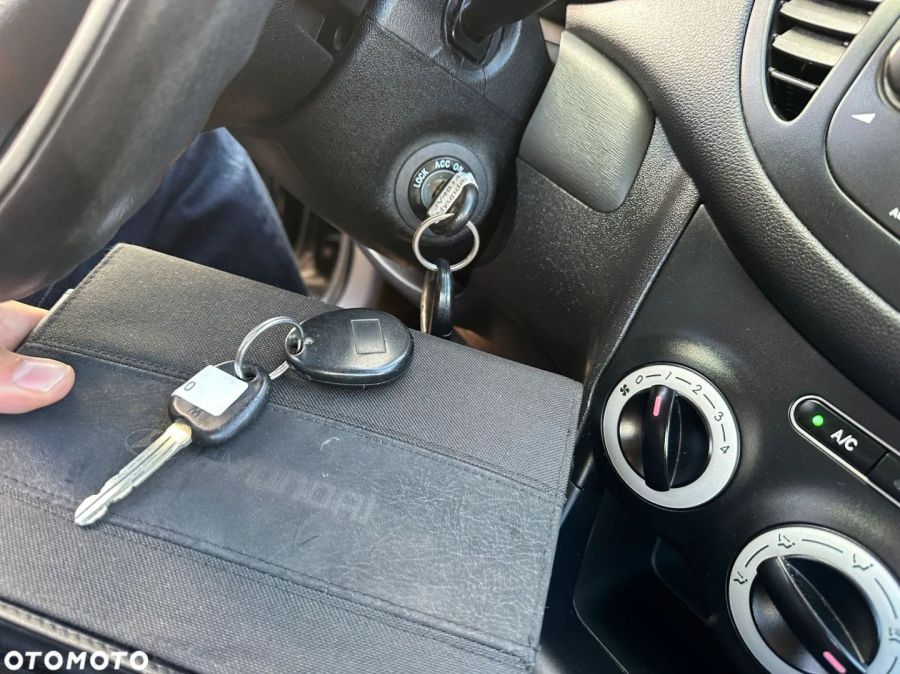 Hyundai i10 1.2b, nowe opony wielosez., klimatyzacja mrozi: zdjecie 99483607