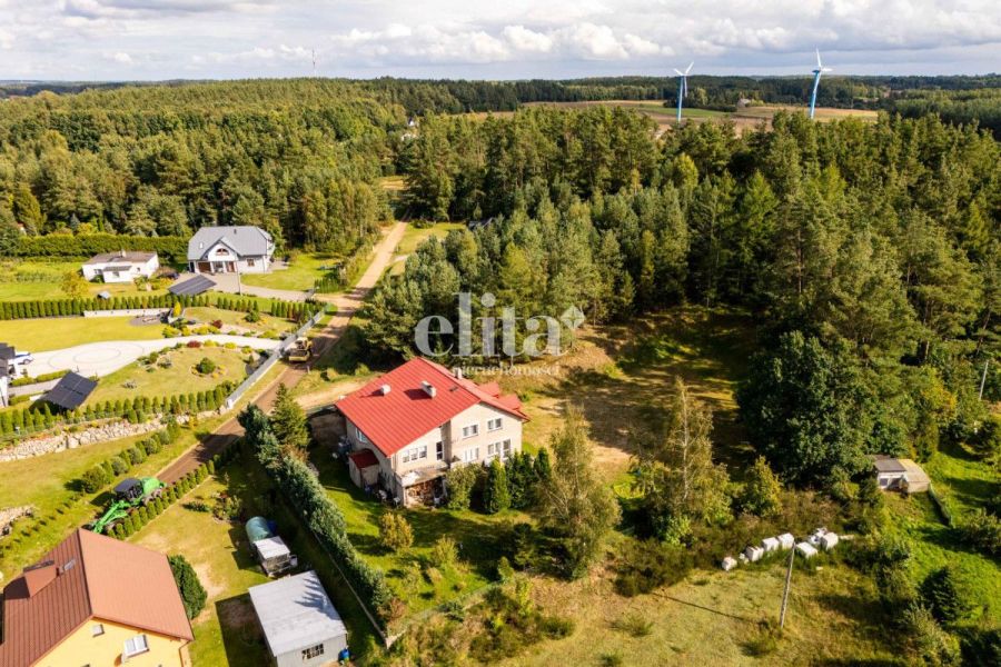 Dom 297 m&sup2; | działka 2787 m&sup2; | Linia | Las