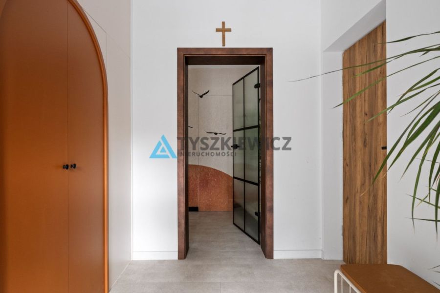 Dom przy terenach zielonych, nowoczesna bryła: zdjecie 99487099