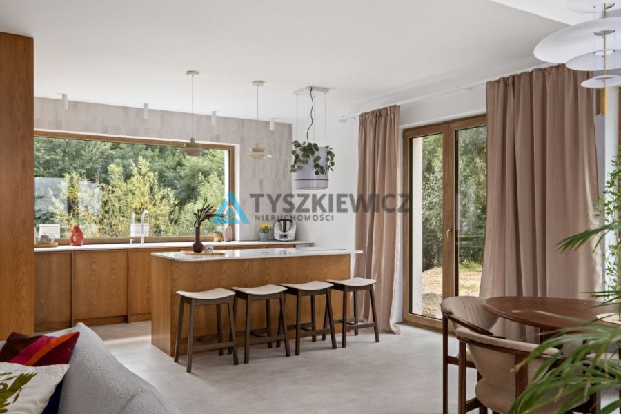 Dom przy terenach zielonych, nowoczesna bryła: zdjecie 99485102
