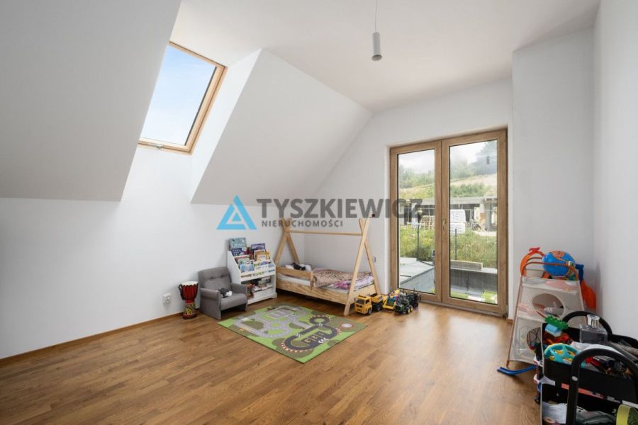 Dom przy terenach zielonych, nowoczesna bryła: zdjecie 99487103