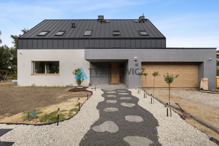 Dom przy terenach zielonych, nowoczesna bryła: zdjecie 99487105