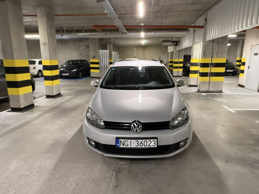 Volkswagen Golf VI