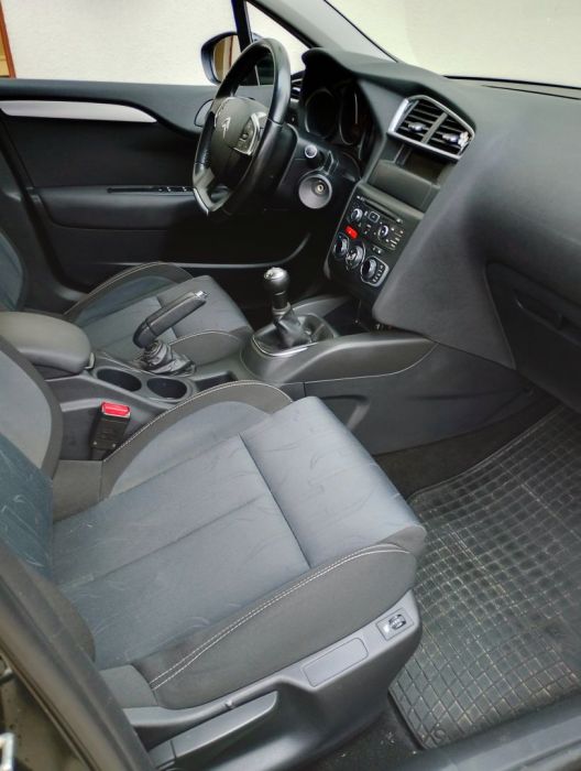 Sprzedam Citroena C4 1,6 VTI 120 km.: zdjecie 99501970