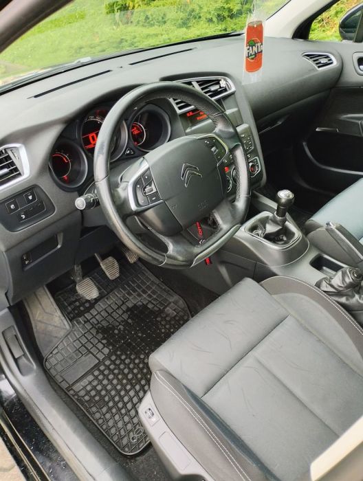 Sprzedam Citroena C4 1,6 VTI 120 km.: zdjecie 99501971