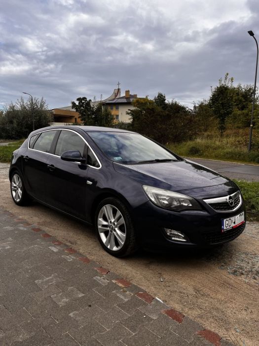 Opel Astra J