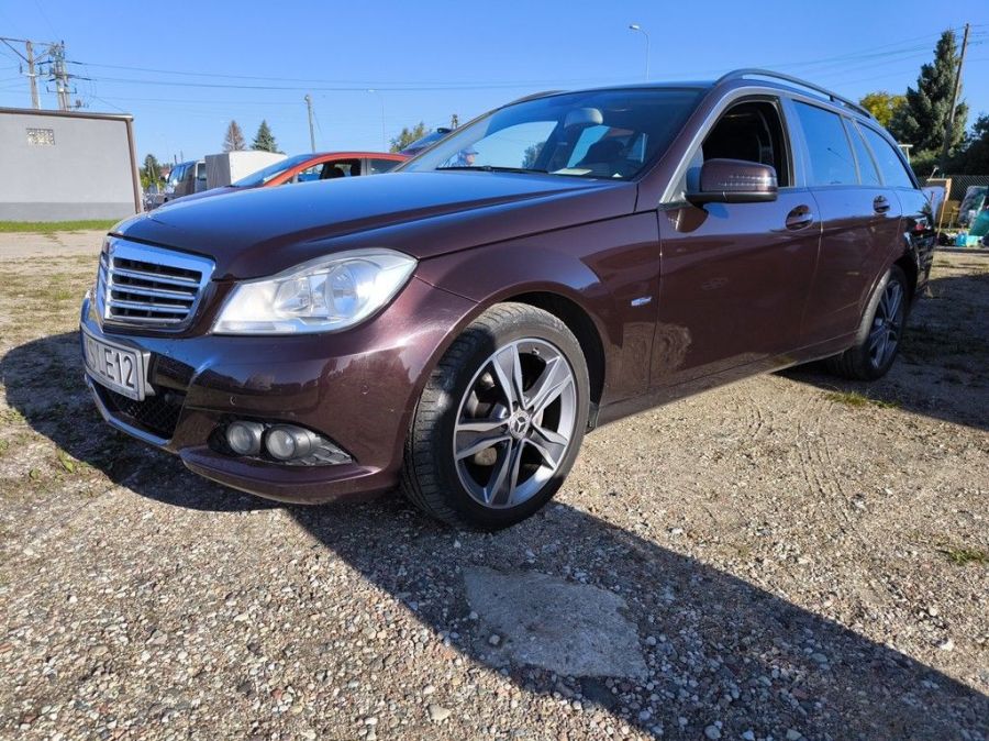 Mercedes-Benz C 220