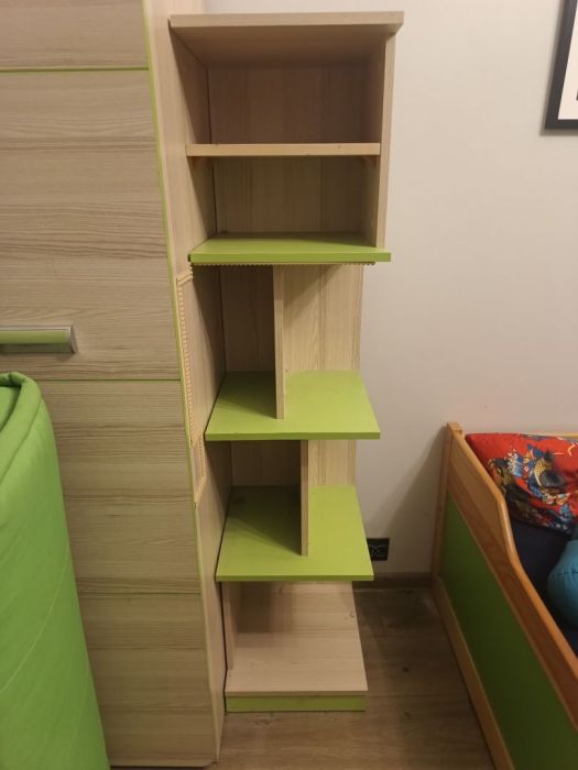 Dwa biurka, półka na książki plus dwa regały małe: zdjecie 99510205