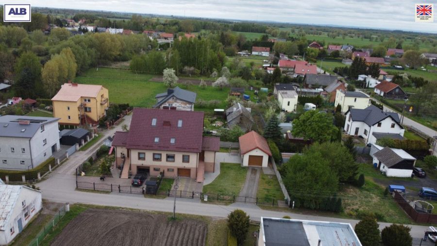 Duży bliźniak - 6 pokoi w Ostaszewie!