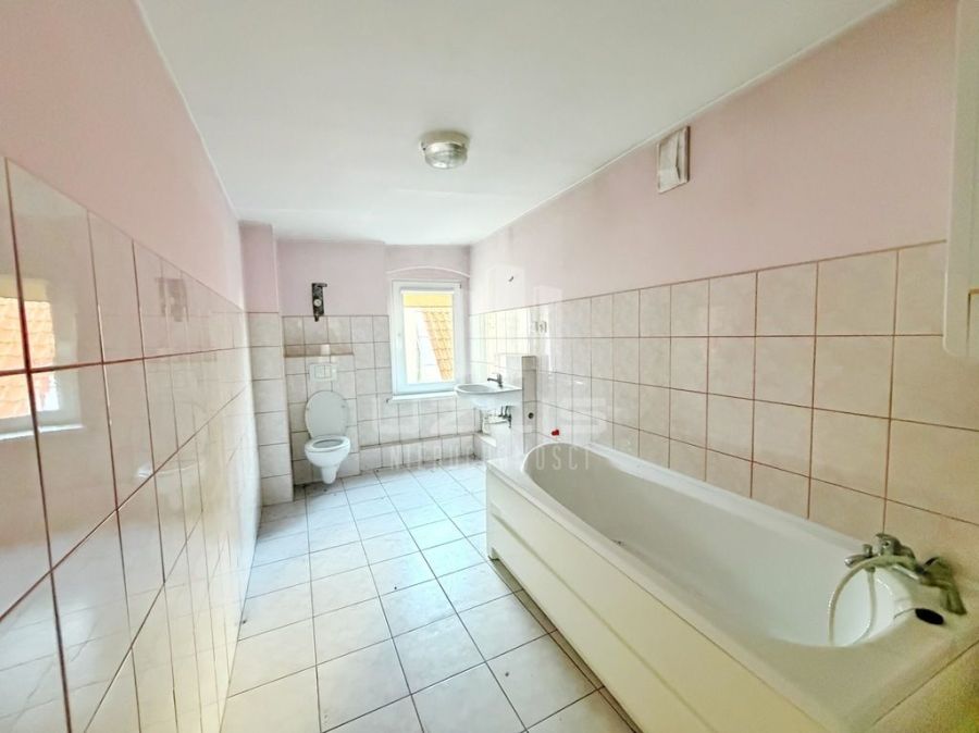 Budynek w centrum Tczewa z 6 mieszkaniami i lokalem usługowym: zdjecie 99522215