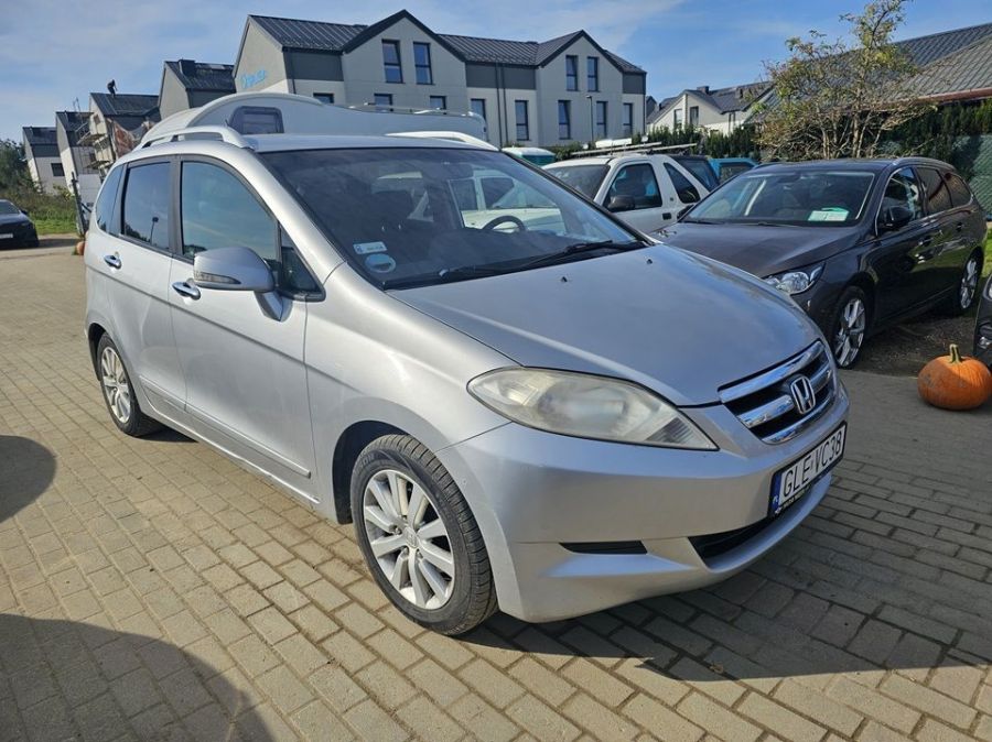 Honda FR-V