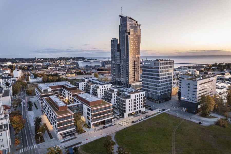 Biurko w coworkingu,  Waterfront z widokiem na mor: zdjecie 99542624