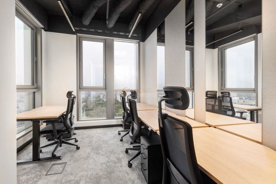 Biurko w coworkingu,  Waterfront z widokiem na mor: zdjecie 99542619