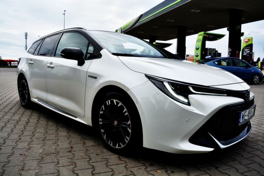 Toyota Corolla 2.0 Hybrid GR Sport: zdjecie 99532766